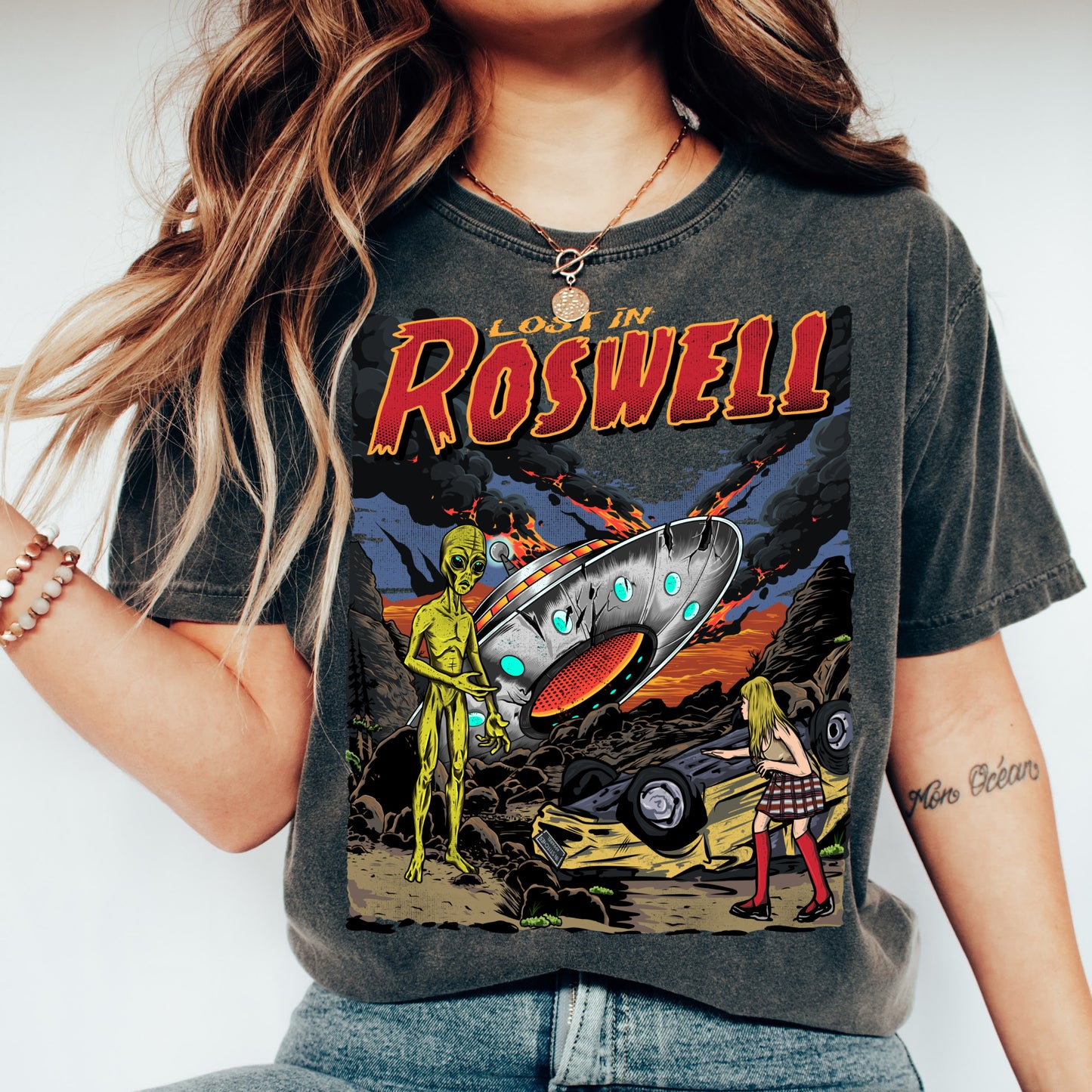 Lost In Roswell - Comfort Colors Graphic Tee