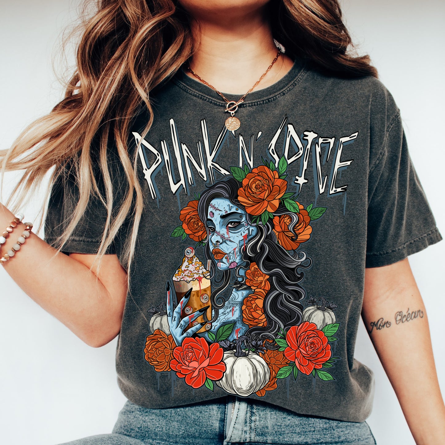 PUNK 'N' SPICE - Comfort Colors Graphic Tee